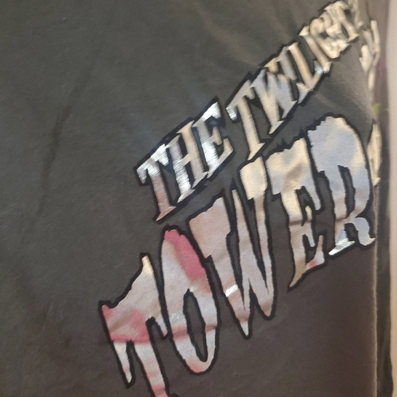 Plus size shiny tower of terror tank top - Picture 3 of 5